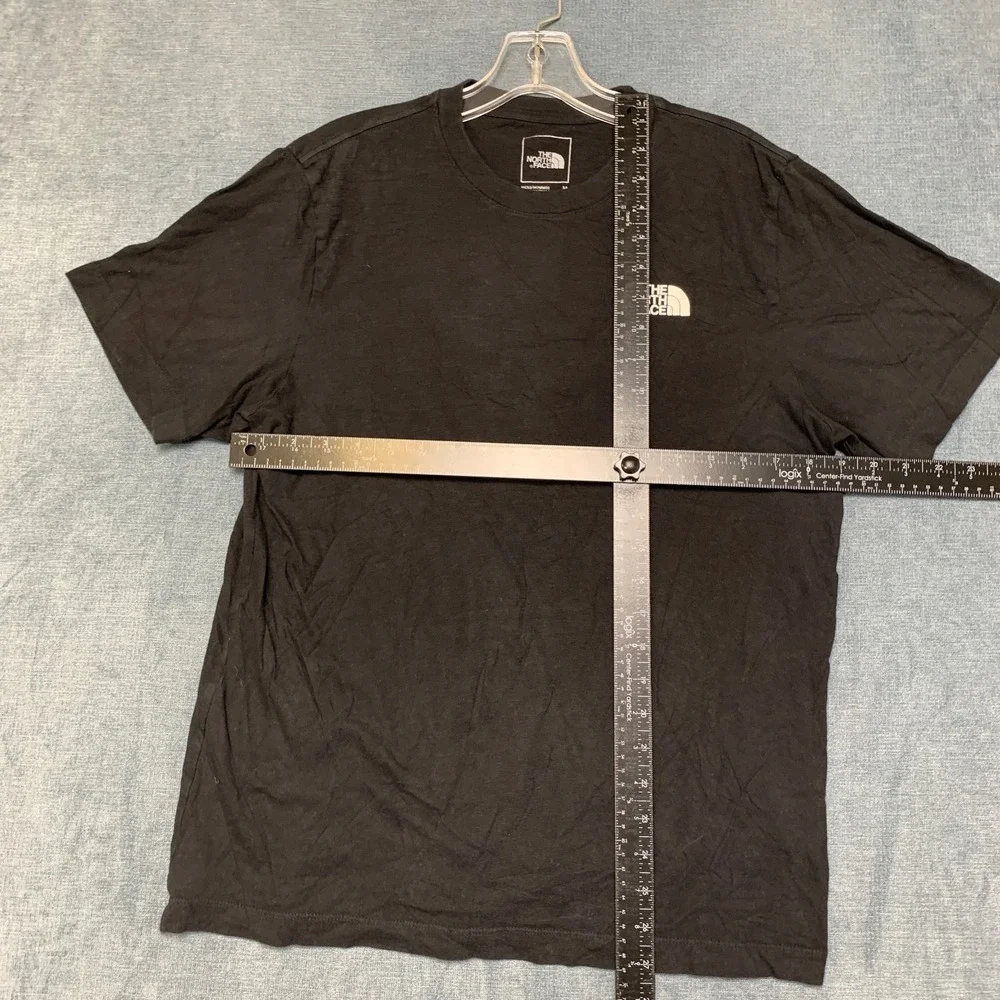 The North Face T Shirt Mens Medium Black Graphic Print Short Sleeve Pullover